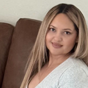 Meet your Posher, Gabriela